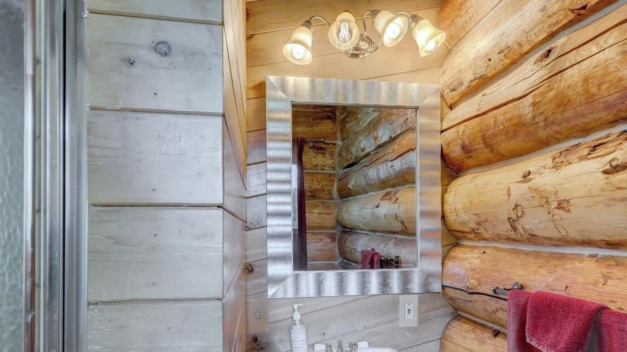 Photo of Bathroom in Garden Valley