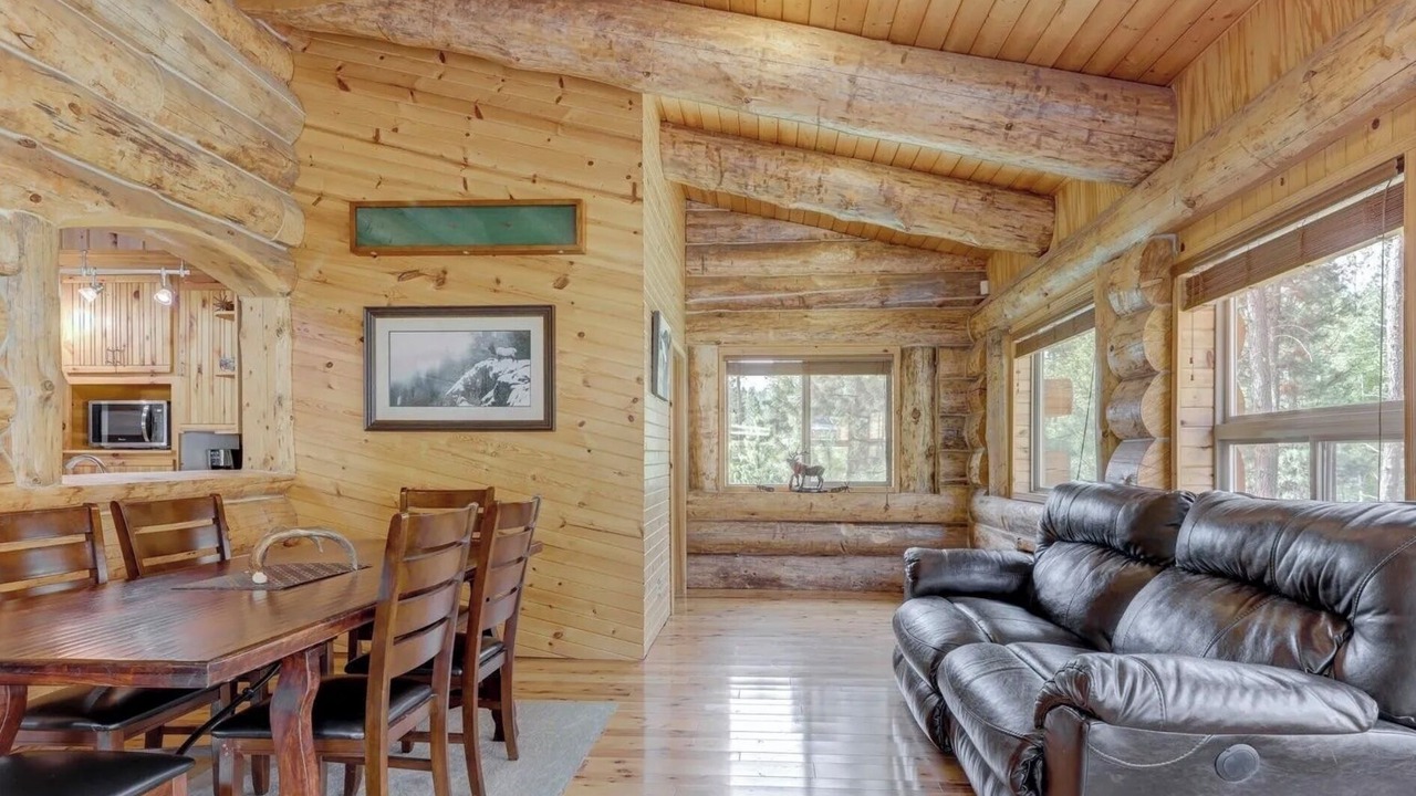 Photo of Livingroom in Garden Valley