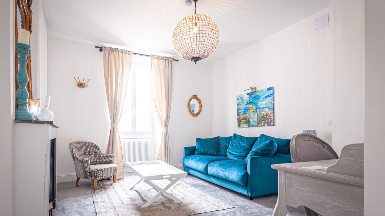 Photo of Livingroom in Saint-Etienne-de-Saint-Geoirs