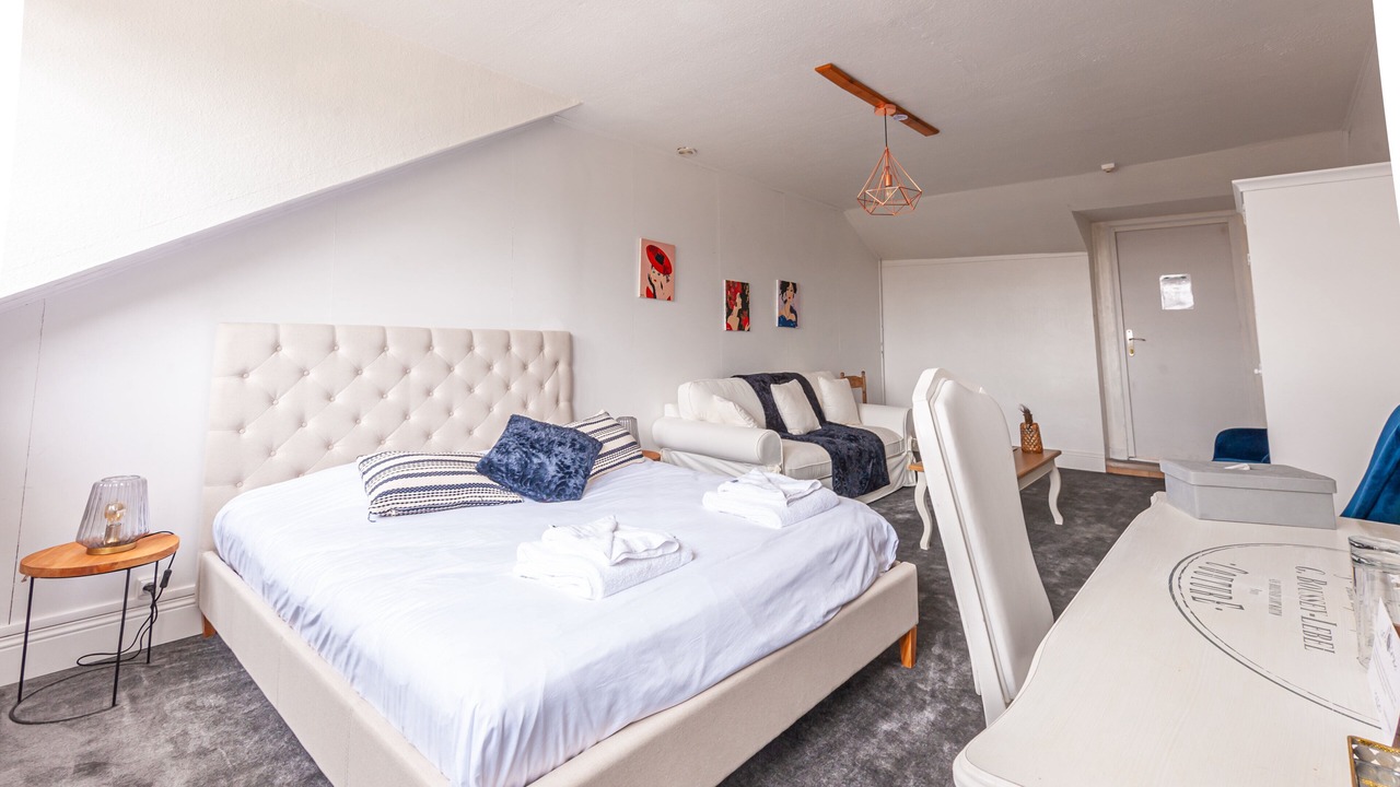 Photo of Bedroom in Saint-Etienne-de-Saint-Geoirs