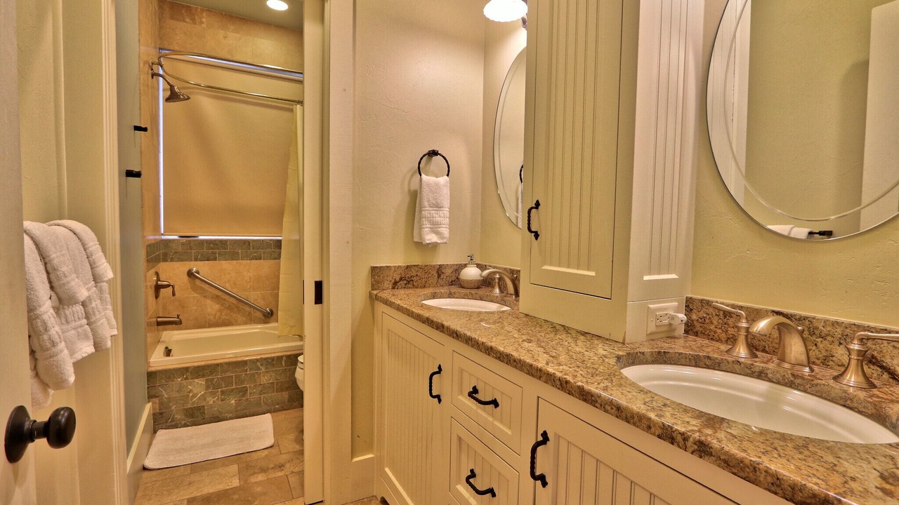 Photo of Bathroom in Buda