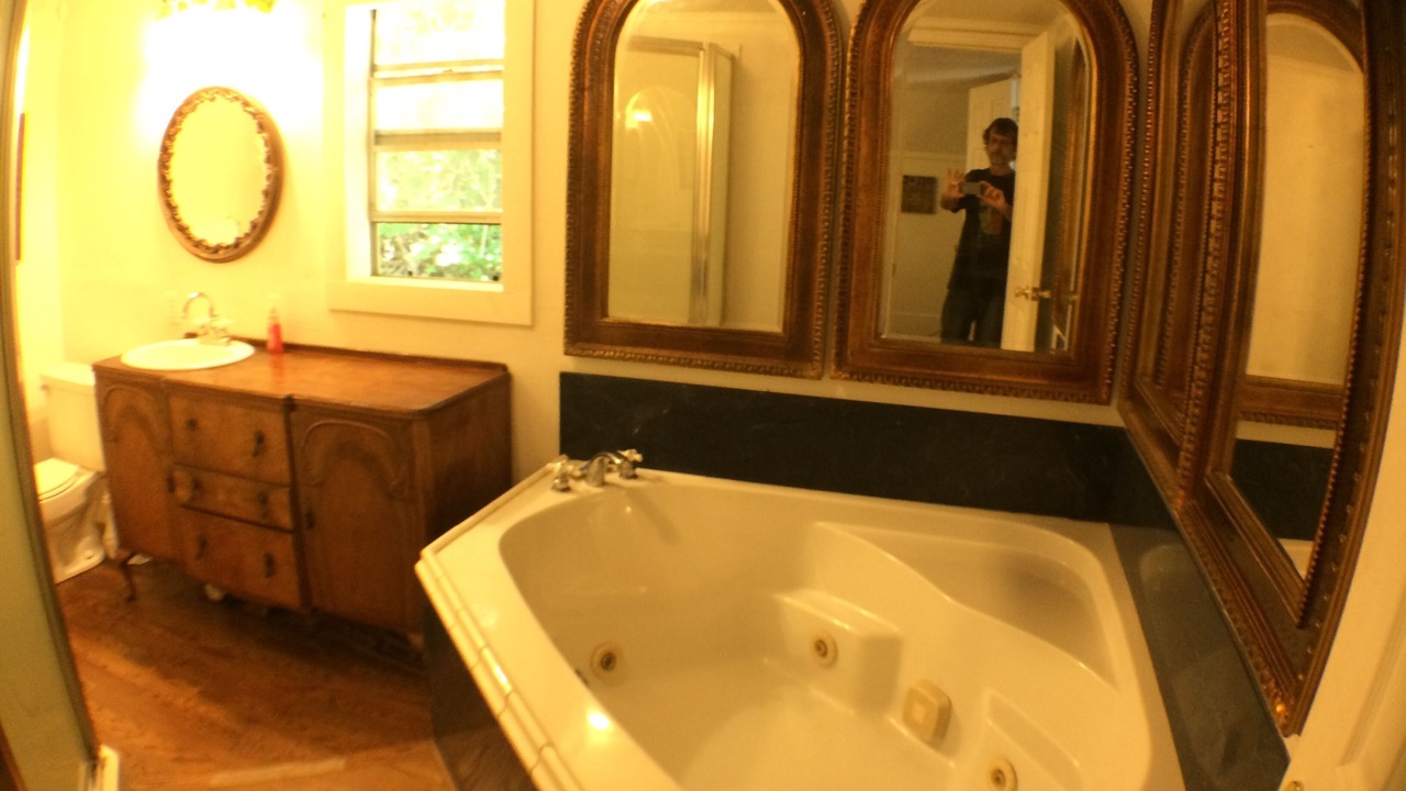 Photo of Bathroom in Eureka Springs Historic District