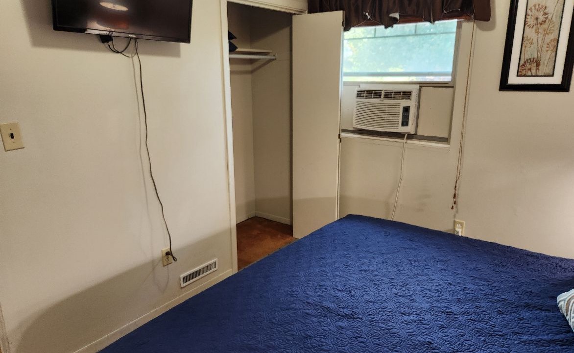 Photo of Bedroom in Karns