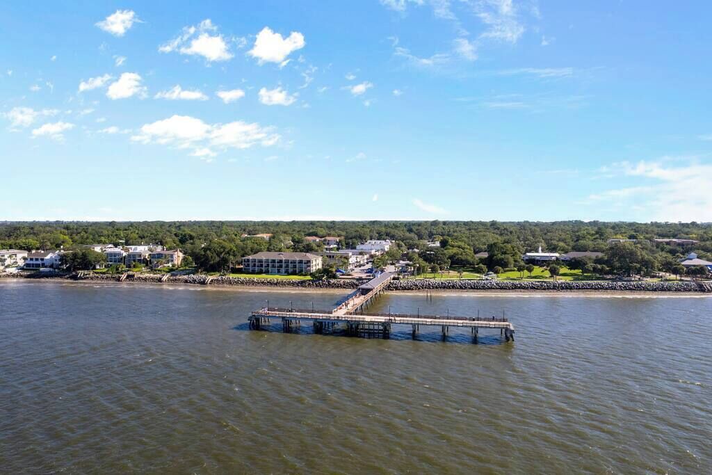 Photo of Others in Saint Simons Heights