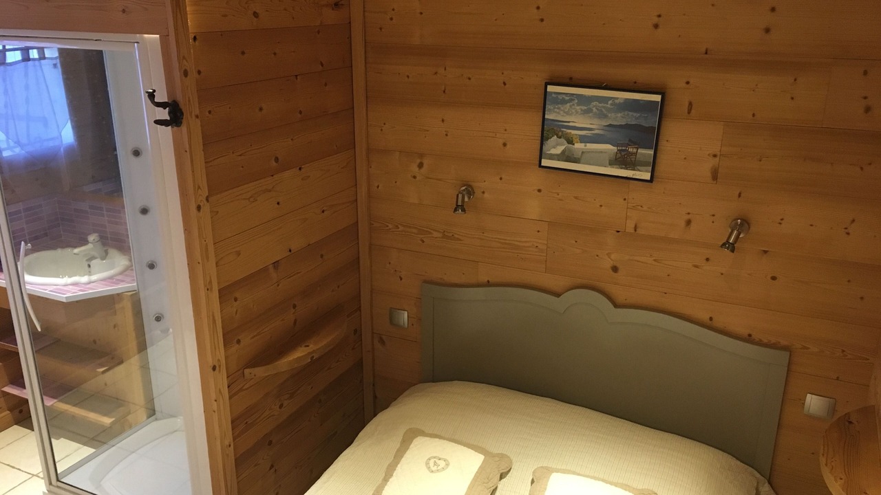 Photo of Bedroom in Sampzon