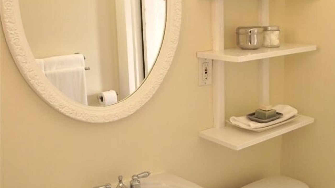 Photo of Bathroom in Silver Lake