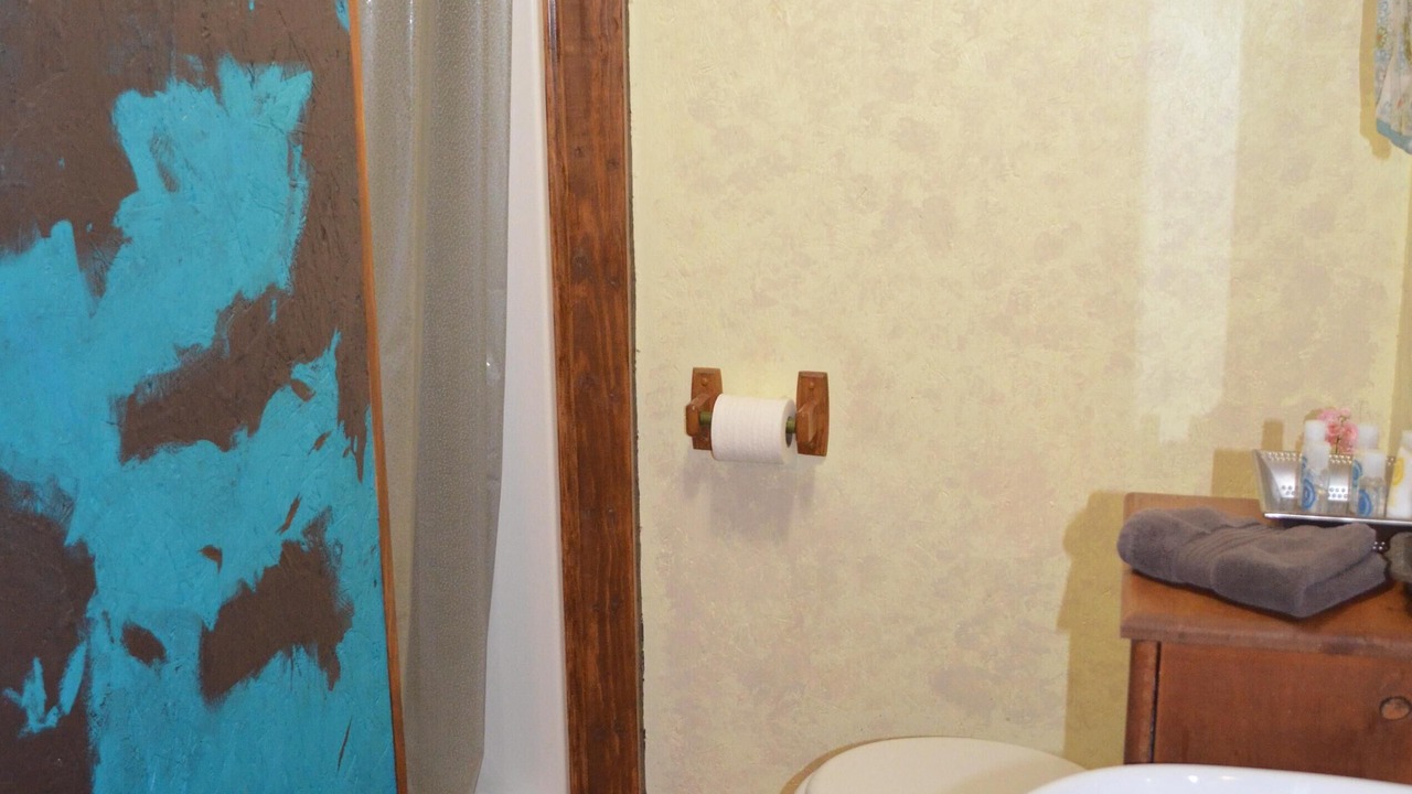 Photo of Bathroom in Leedey