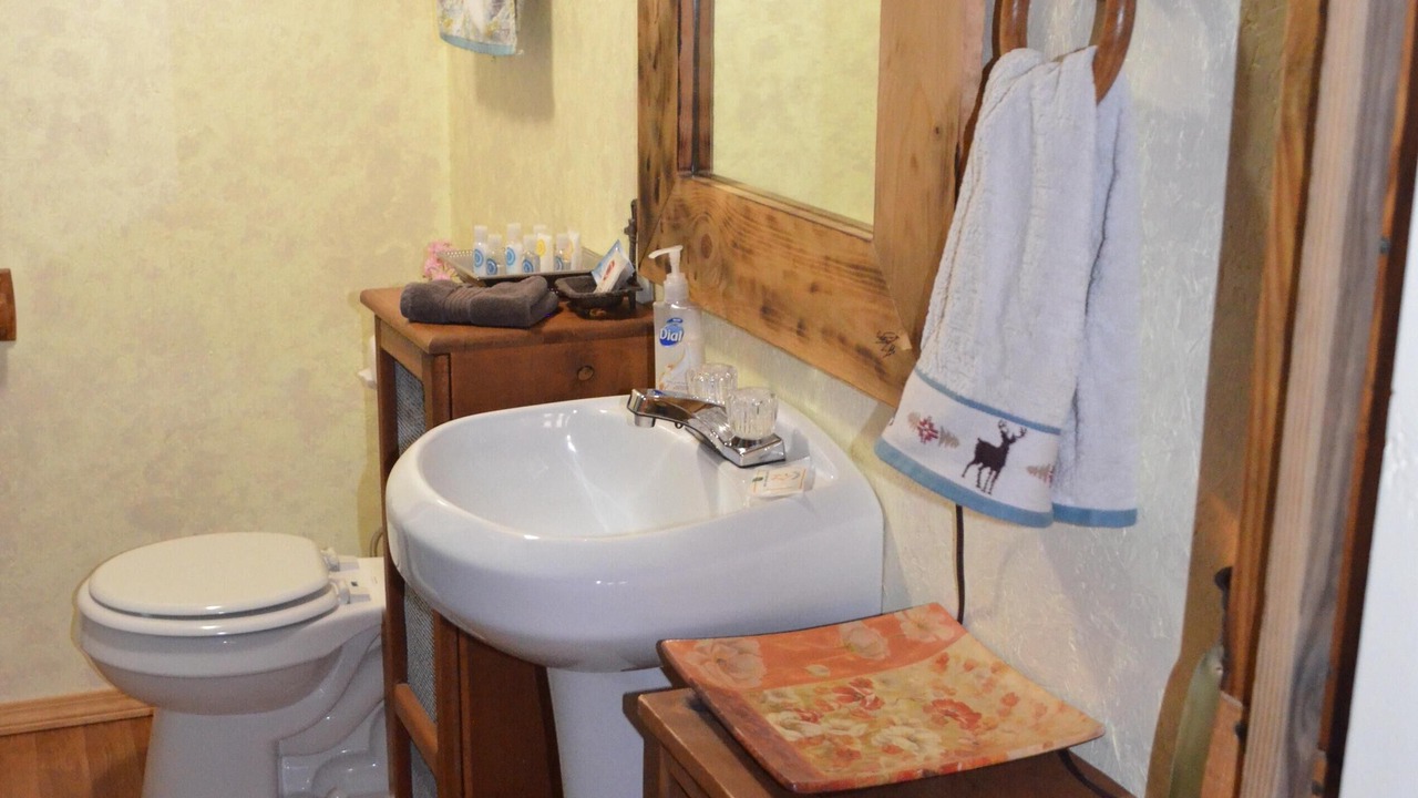 Photo of Bathroom in Leedey