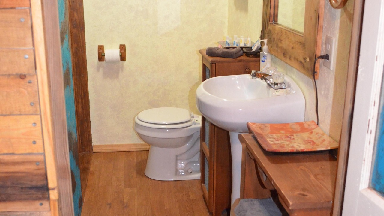 Photo of Bathroom in Leedey