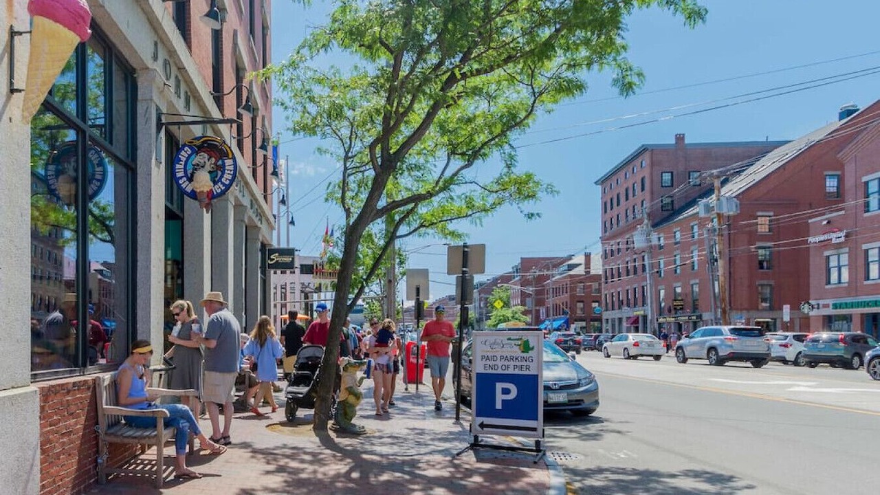 Photo of Others in Downtown Portland