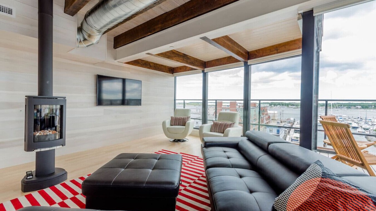 Photo of Livingroom in Downtown Portland