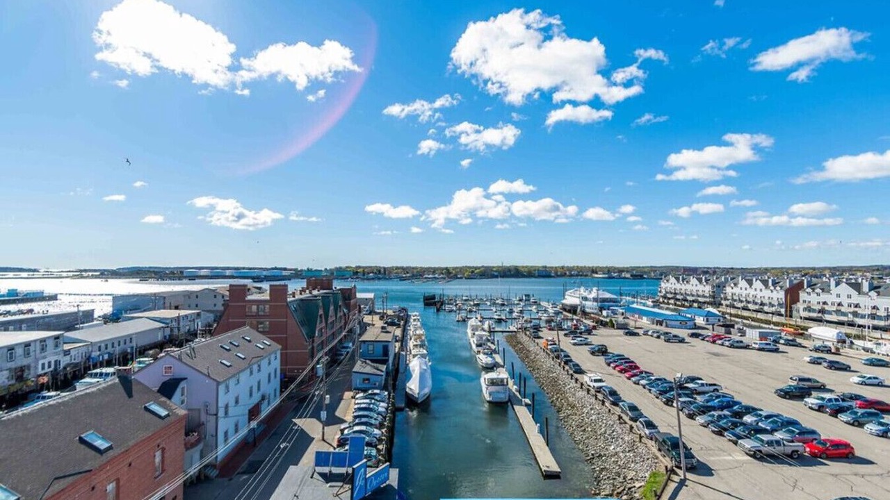 Photo of Others in Downtown Portland