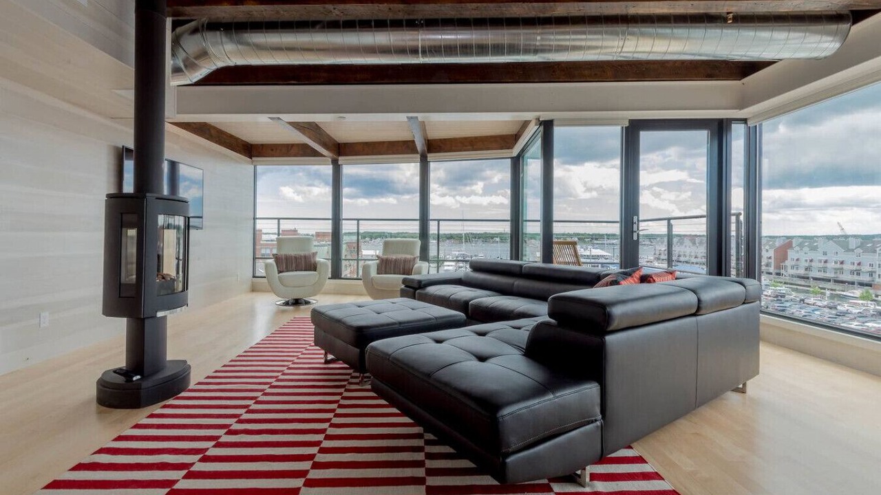 Photo of Livingroom in Downtown Portland