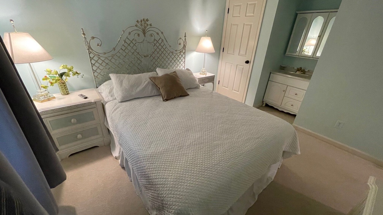 Photo of Bedroom in Benton
