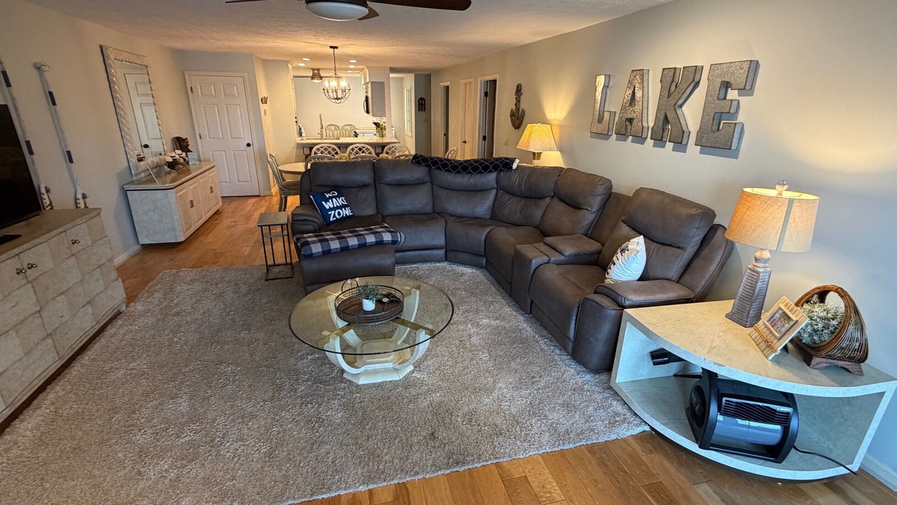 Photo of Livingroom in Benton
