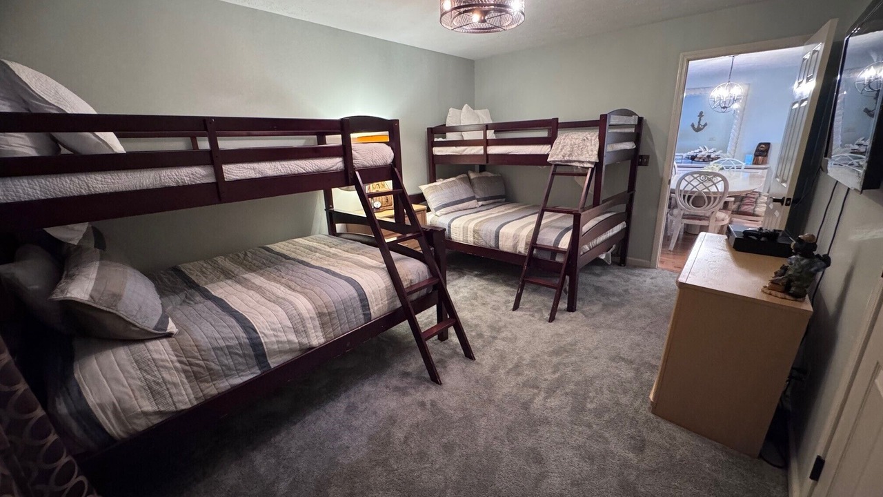 Photo of Bedroom in Benton