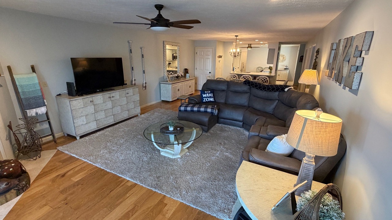 Photo of Livingroom in Benton