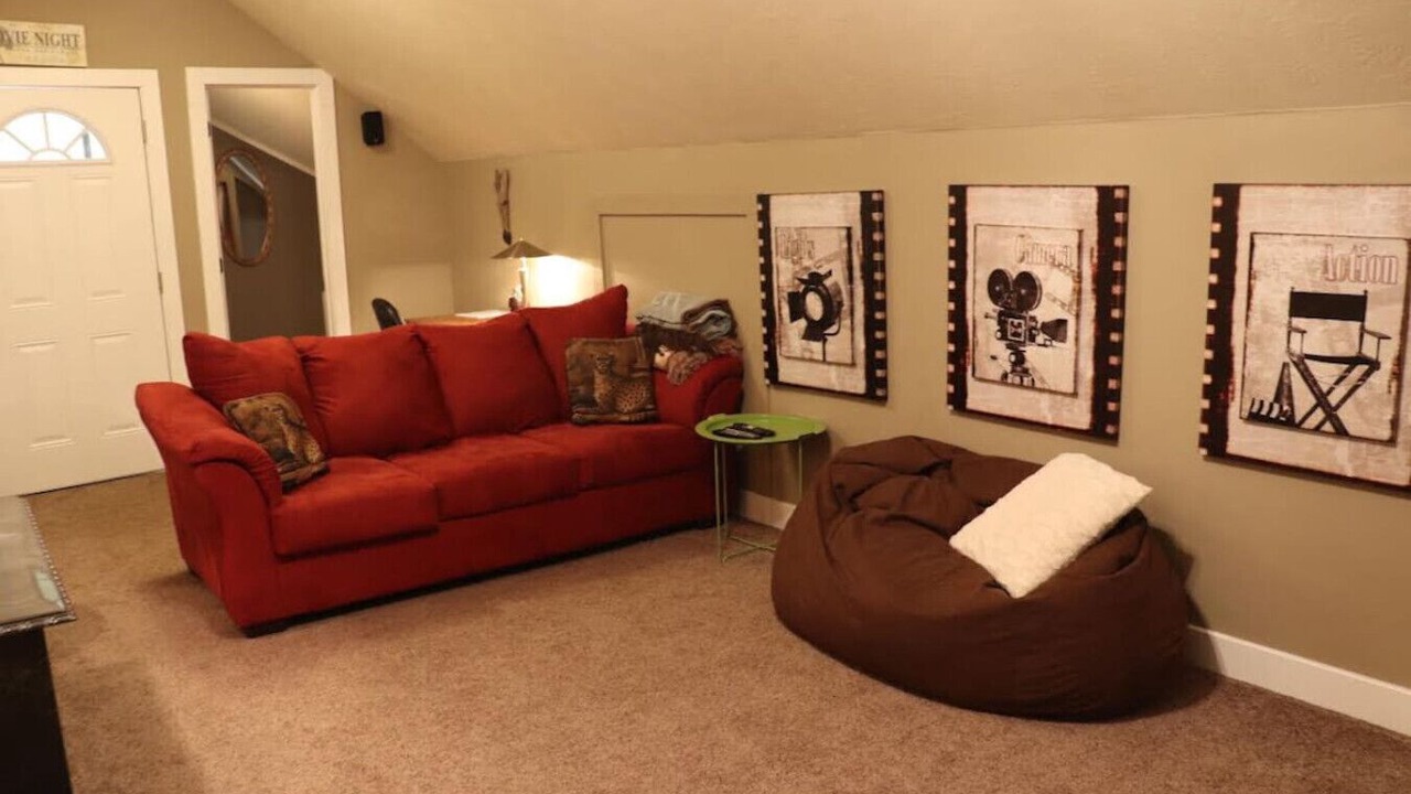 Photo of Livingroom in Valley Ridge