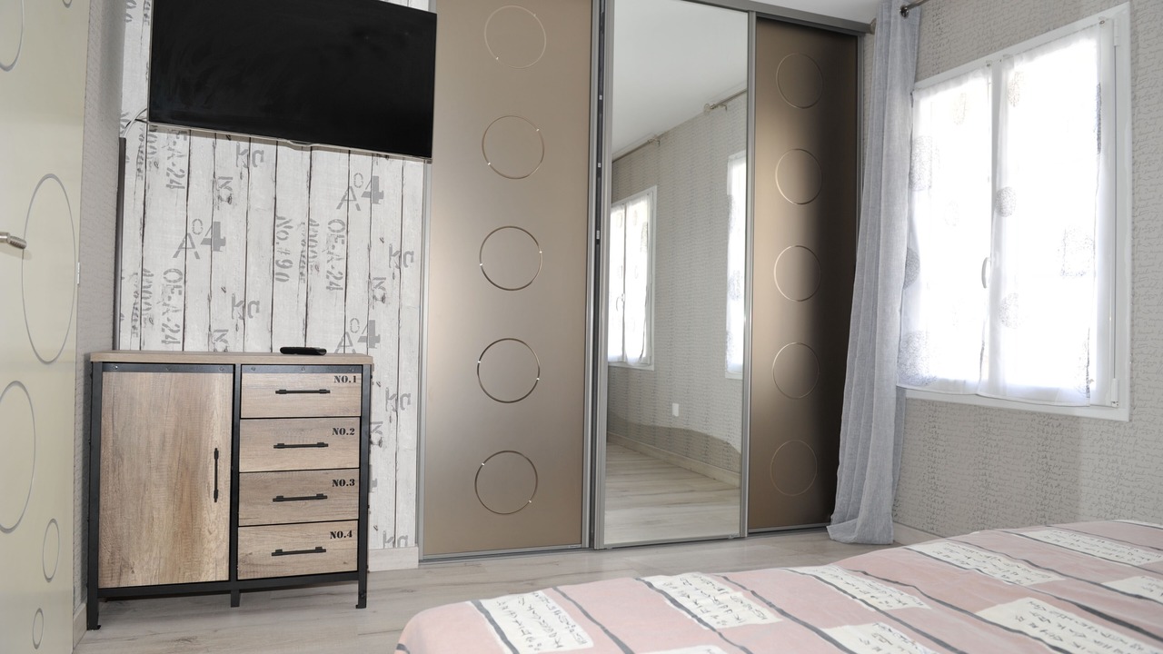 Photo of Bedroom in Saujon