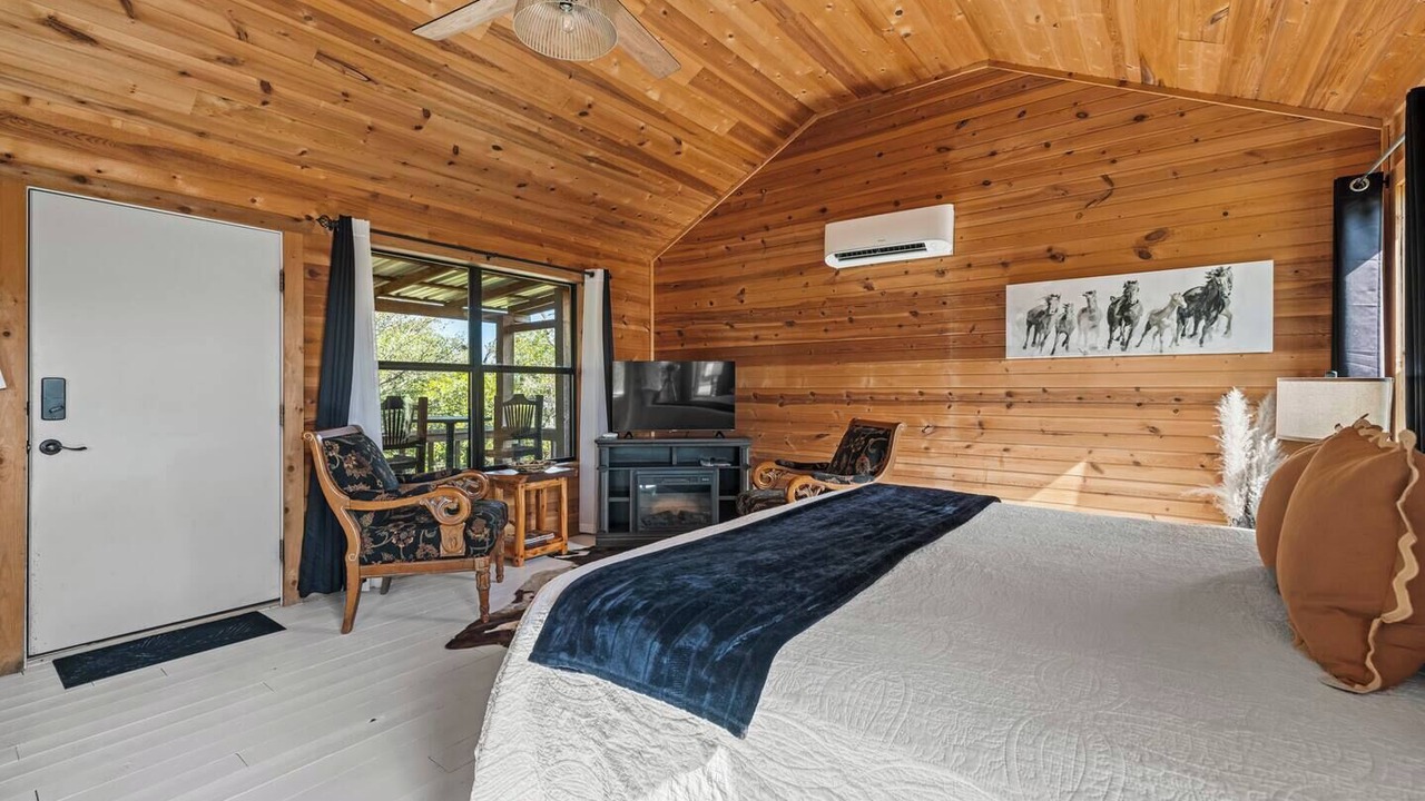 Photo of Bedroom in Fredericksburg