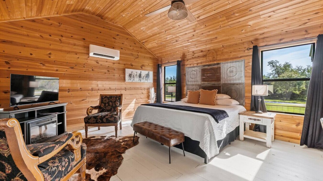 Photo of Bedroom in Fredericksburg