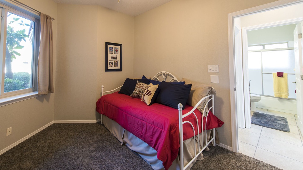 Photo of Bedroom in Northeast Heights