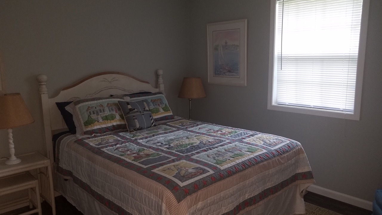Photo of Bedroom in North Lakeport