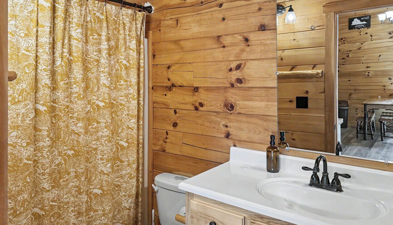 Photo of Bathroom in Farmville