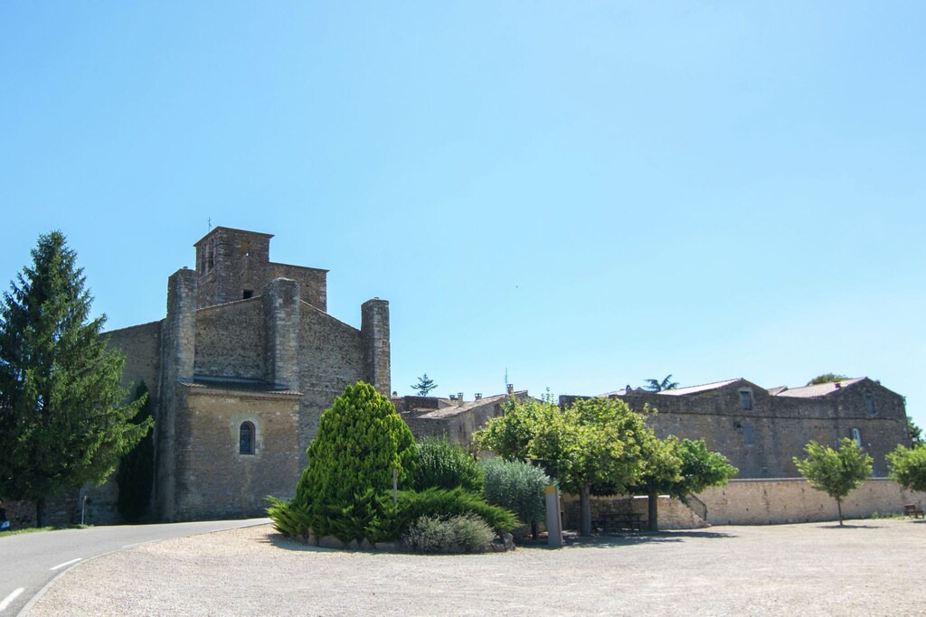 Photo of Buildings in Salazac