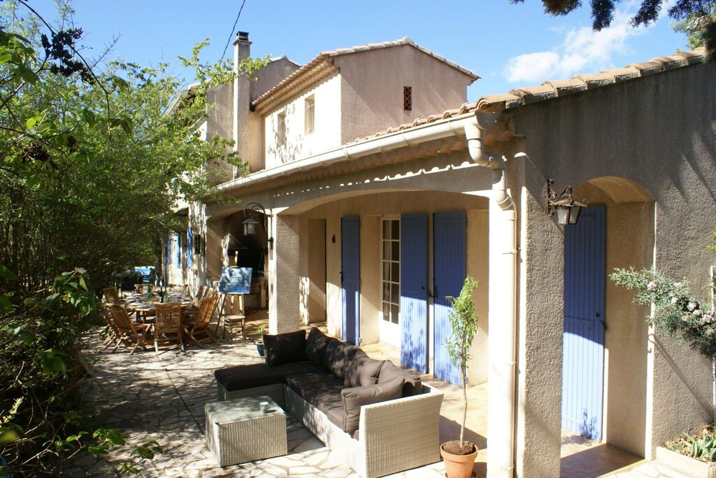 Photo of Buildings in Salazac