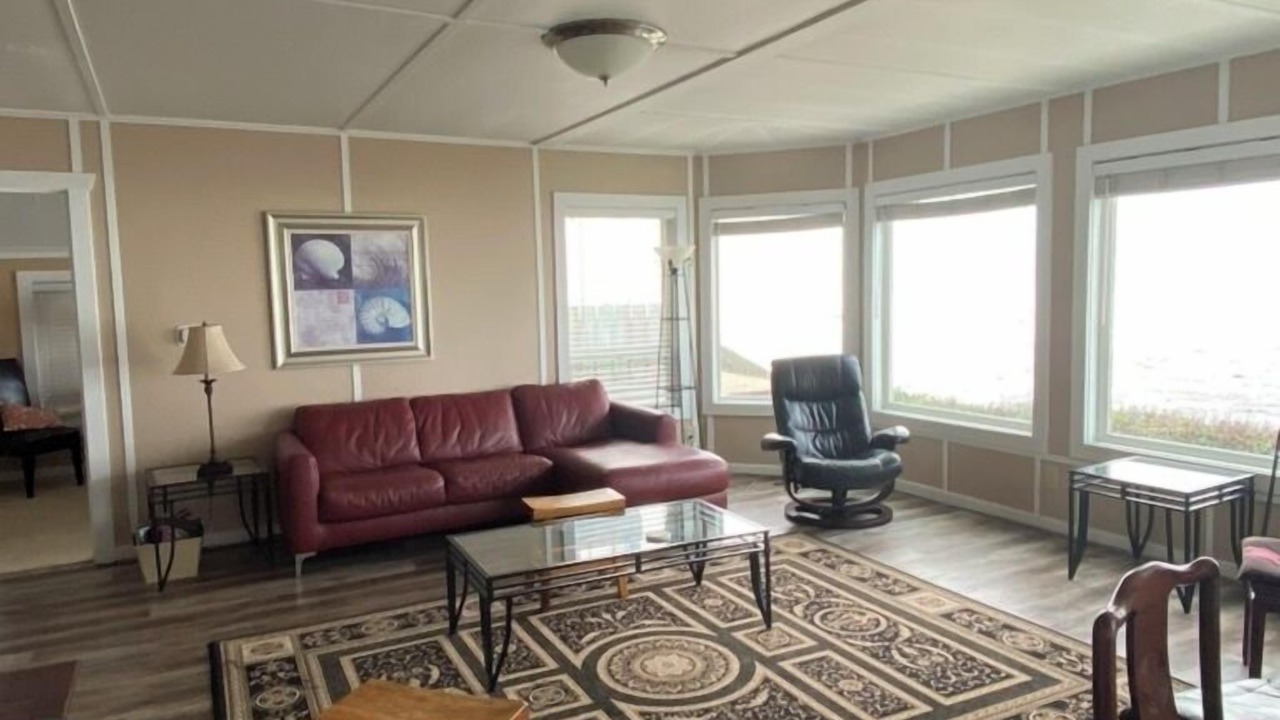 Photo of Livingroom in Lincoln City