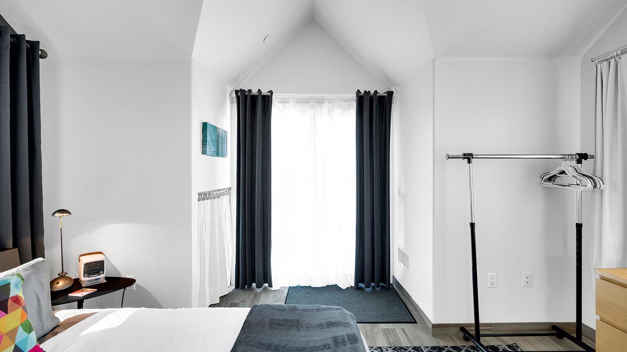 Photo of Bedroom in Mission Beach