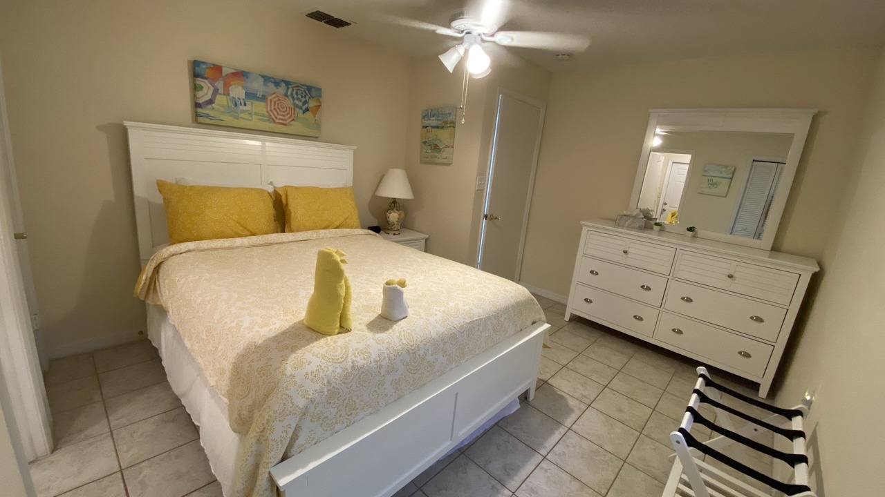 Photo of Bedroom in Pine Island Center