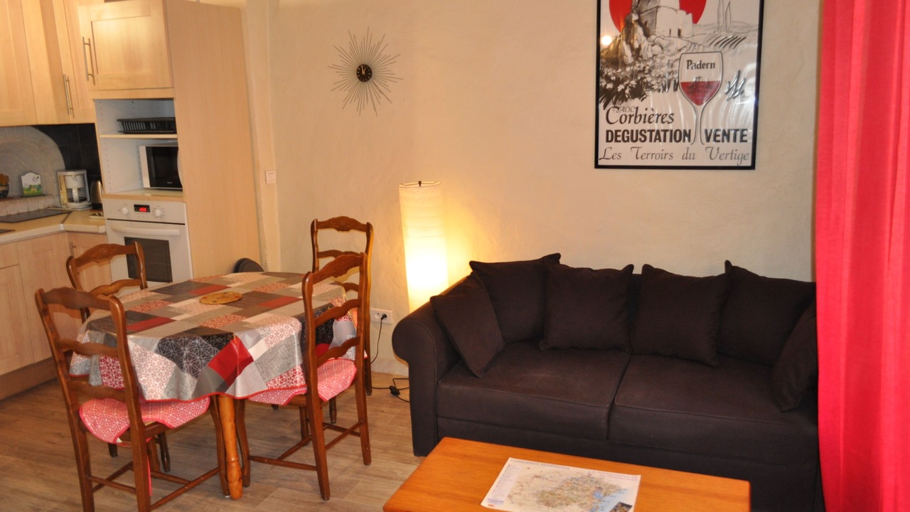Photo of Livingroom in Davejean