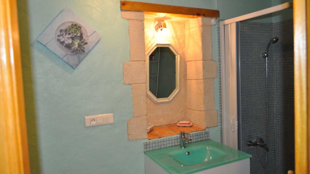 Photo of Bathroom in Davejean