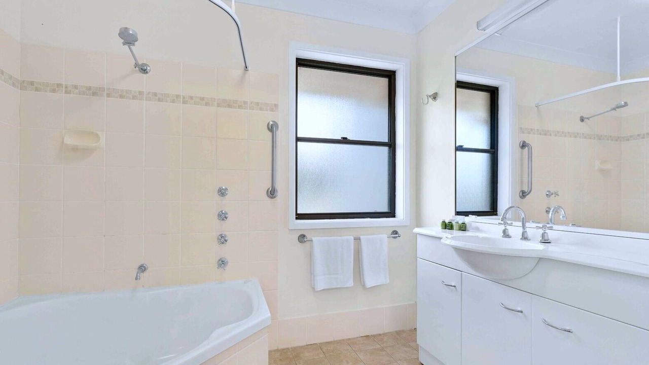 Photo of Bathroom in Cams Wharf