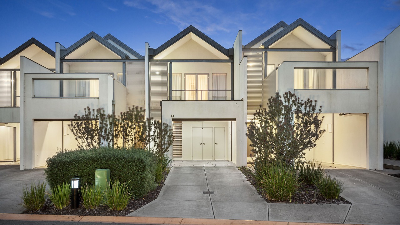 Photo of Outdoor in Sanctuary Lakes