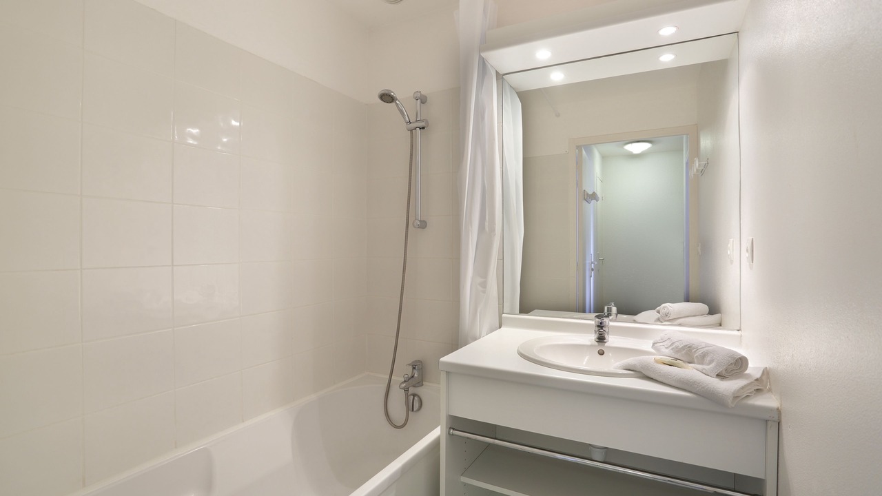 Photo of Bathroom in Locmaria-Plouzane