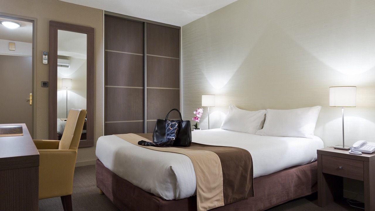 Photo of Bedroom in Ferney-Voltaire