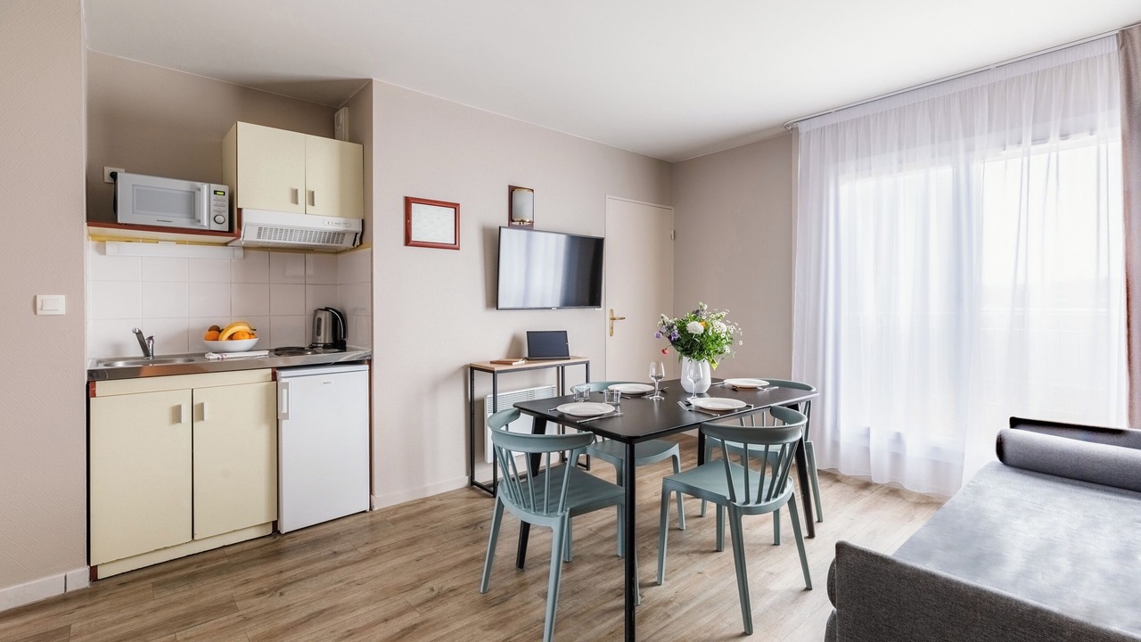 Photo of Livingroom in Madeleine-Champ de Mars