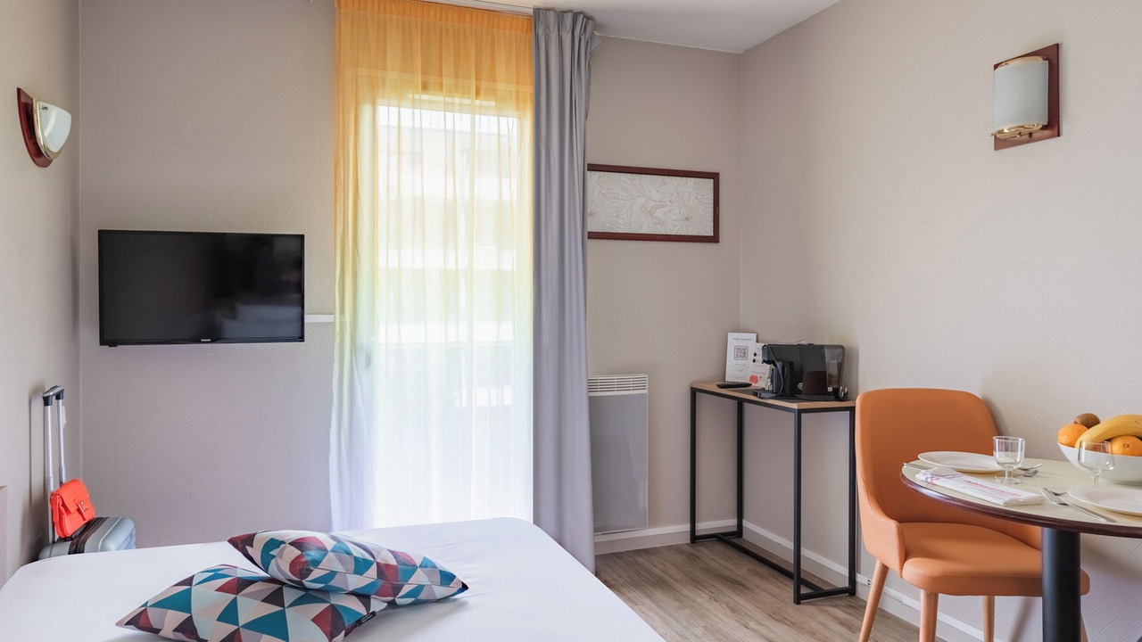 Photo of Bedroom in Madeleine-Champ de Mars