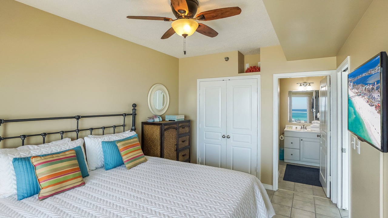 Photo of Bedroom in Pensacola Beach