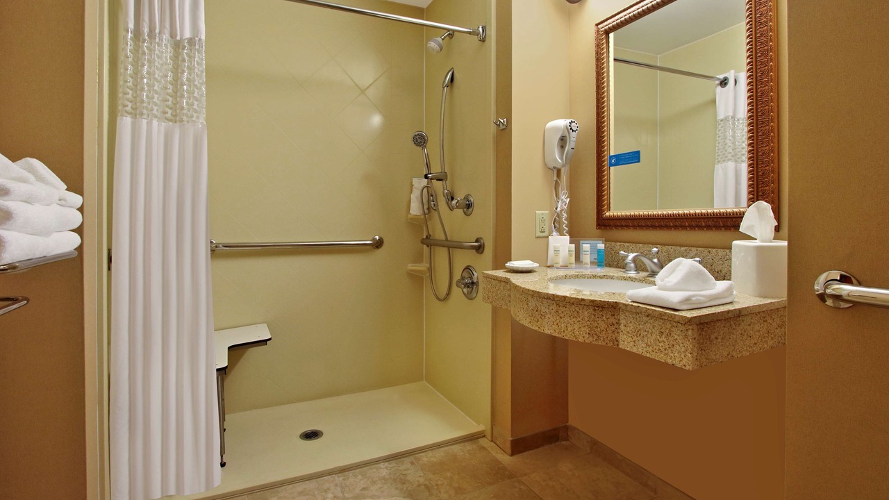 Photo of Bathroom in Madisonville