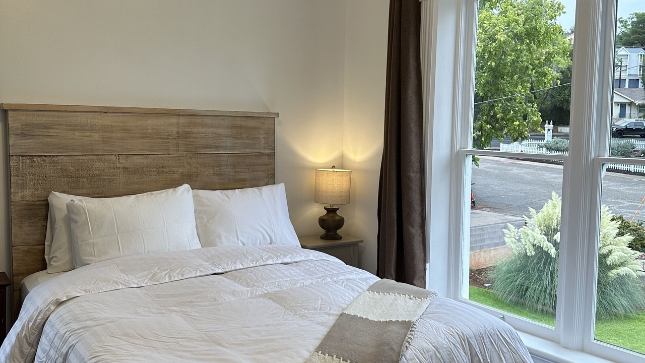 Photo of Bedroom in St. George Historic District