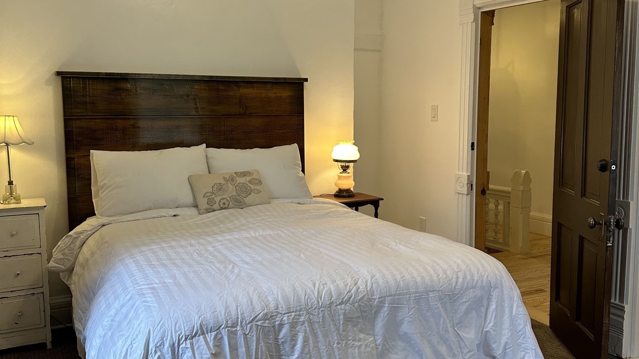Photo of Bedroom in St. George Historic District
