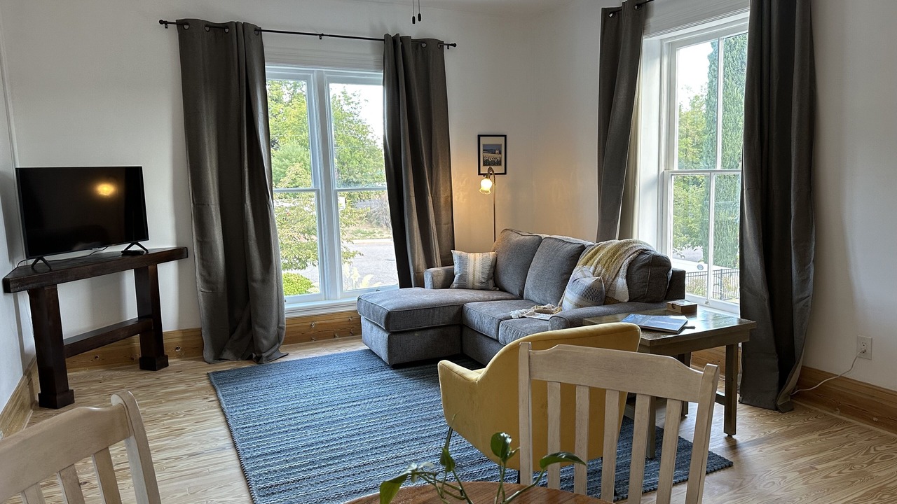 Photo of Livingroom in St. George Historic District