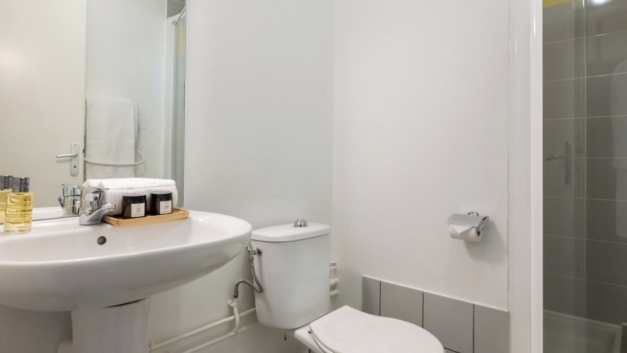 Photo of Bathroom in Saint - Martin - du - Touch