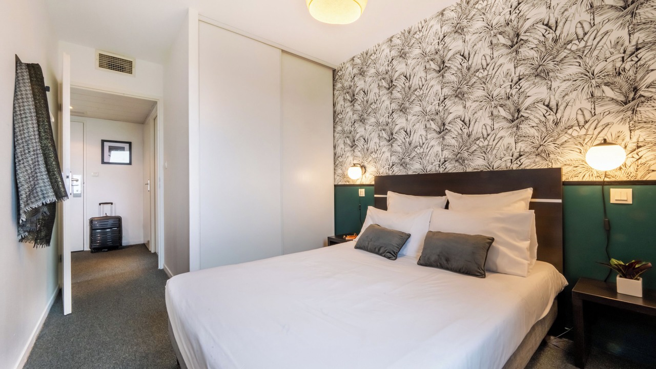Photo of Bedroom in Saint - Martin - du - Touch