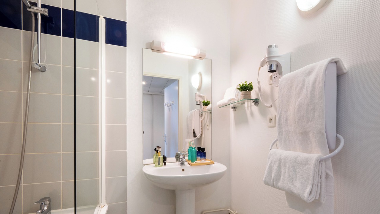 Photo of Bathroom in Saint - Martin - du - Touch