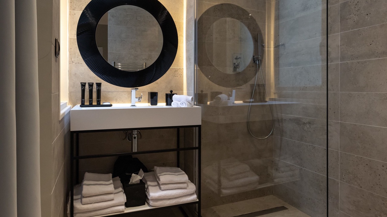 Photo of Bathroom in Odeon